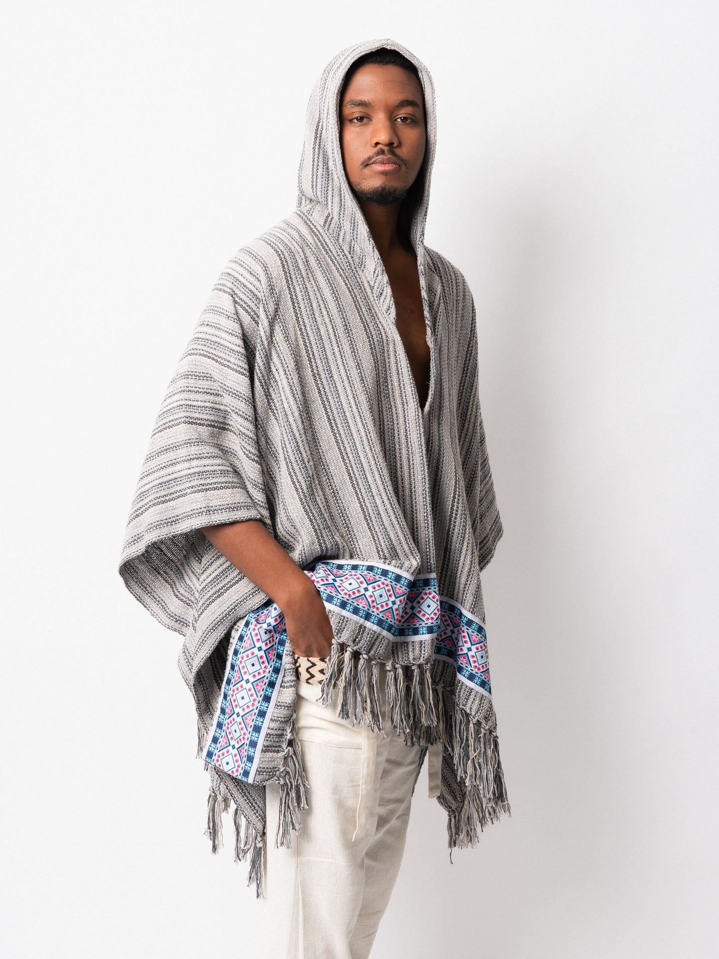 Oscura hooded Poncho