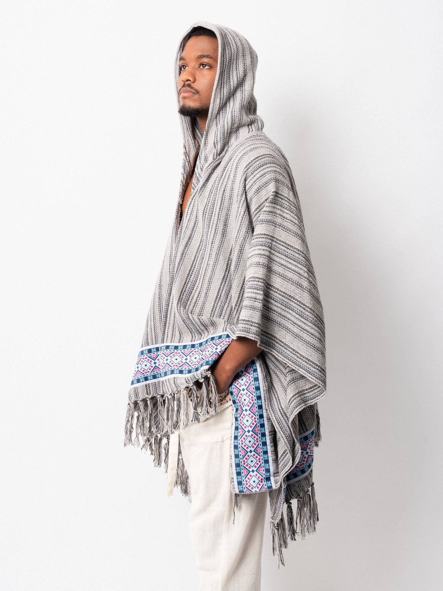 Oscura hooded Poncho